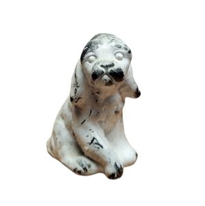 Vintage White Sitting Chalkwear? Dog  1.5L x 2"H